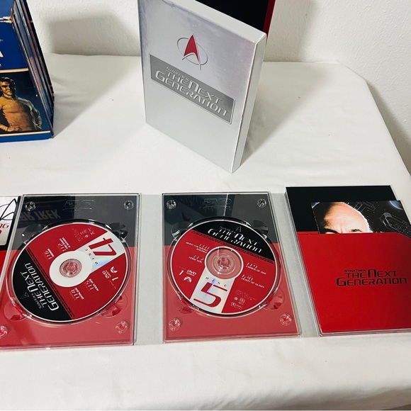 Star Trek Classic Voyages Book Box Set Paperback & Season 1 DVD (Missing DVD 1) - Picture 4 of 5